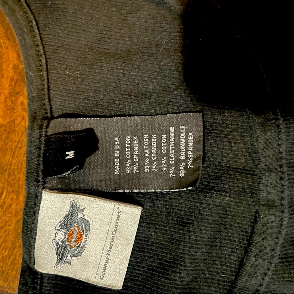 HD T - Picture 3 of 3